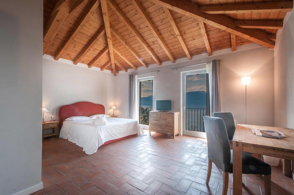 Locanda Pozzetto Laveno-Mombello Rom bilde