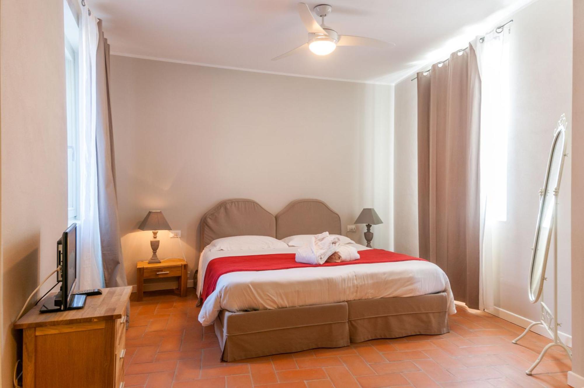 Locanda Pozzetto Laveno-Mombello Rom bilde